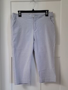 Riders by Lee, Capri Pants. Size 14M, Pin Striped Blue.